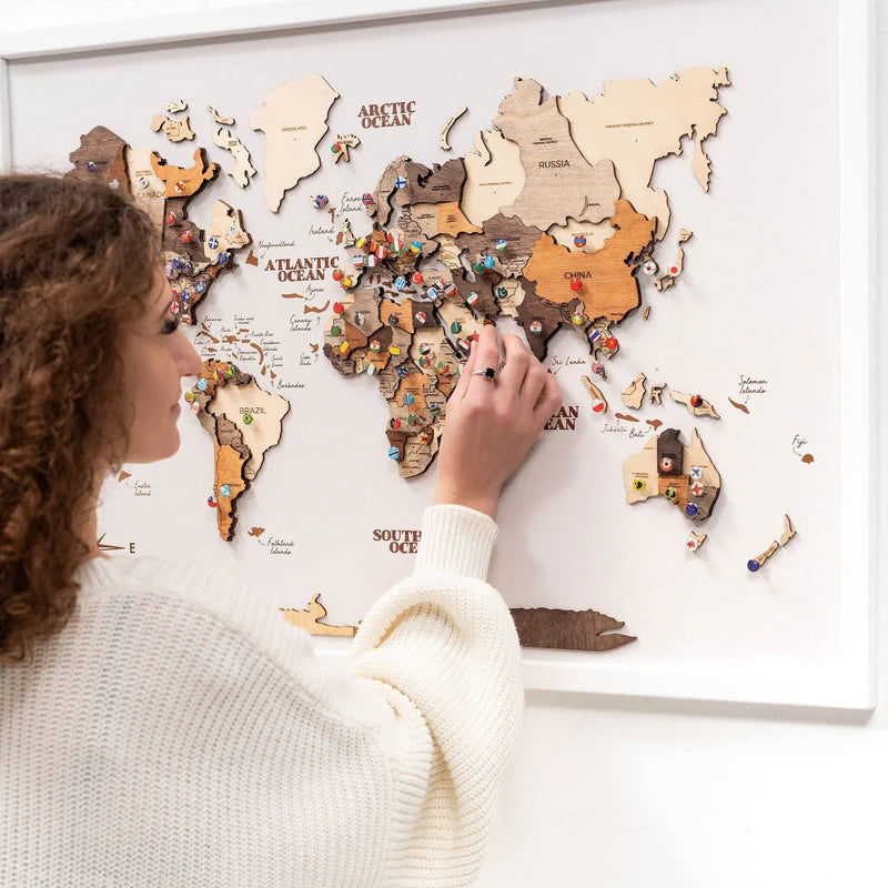 3D Wooden World Map On Board シングルパネル マルチカラー [受注生産品：約2か月で出荷]
