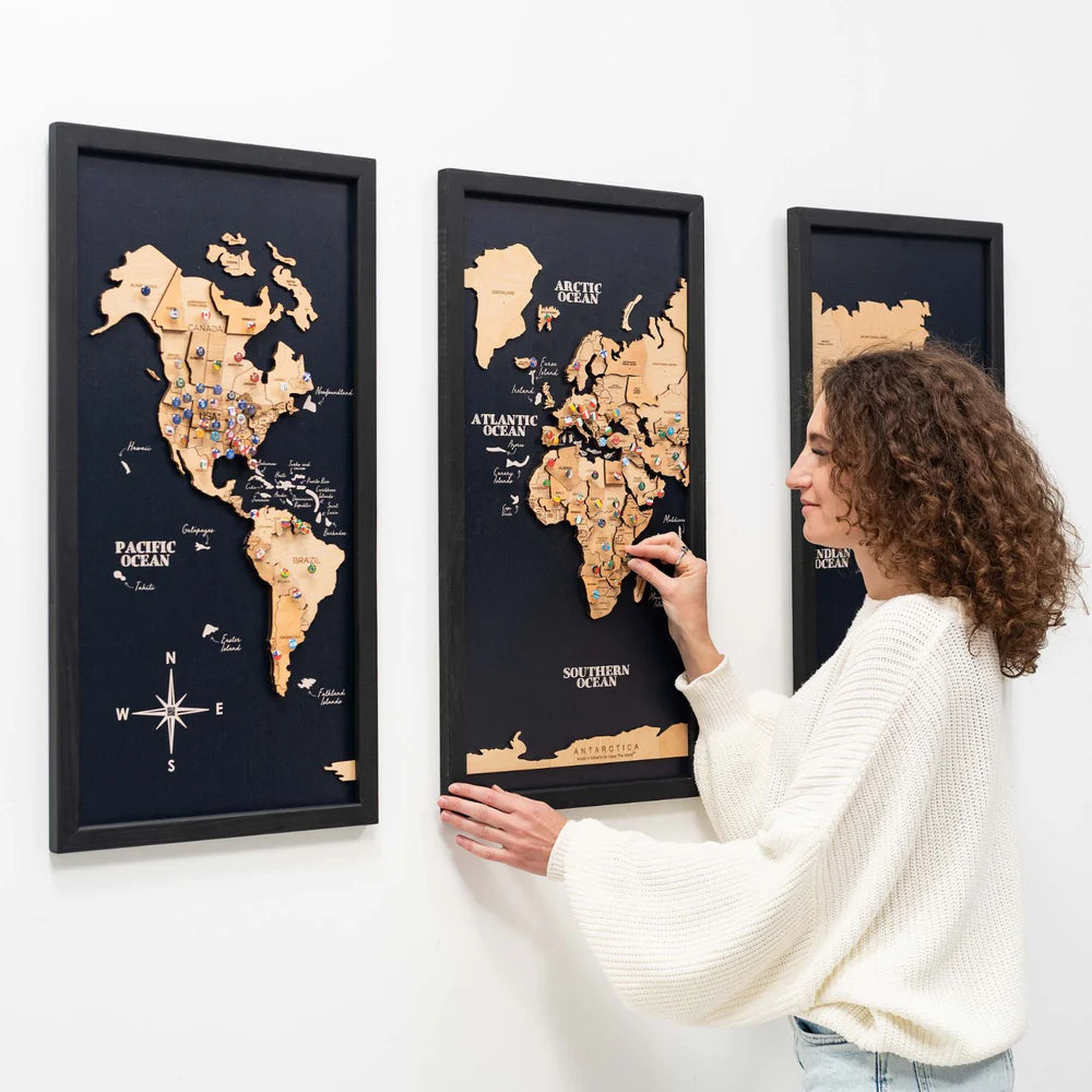 3D Wooden World Map on Board トリプティック ライトブラウンカラー[受注生産品：約2か月で出荷]