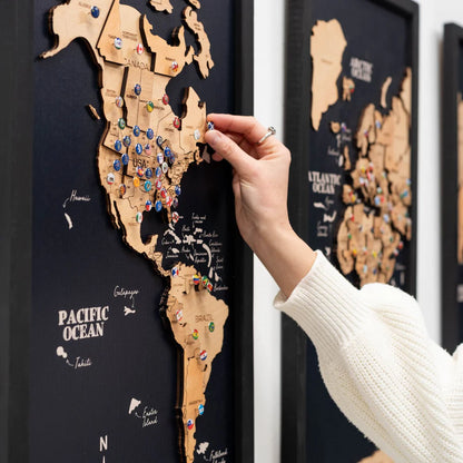 3D Wooden World Map on Board トリプティック ライトブラウンカラー[受注生産品：約2か月で出荷]
